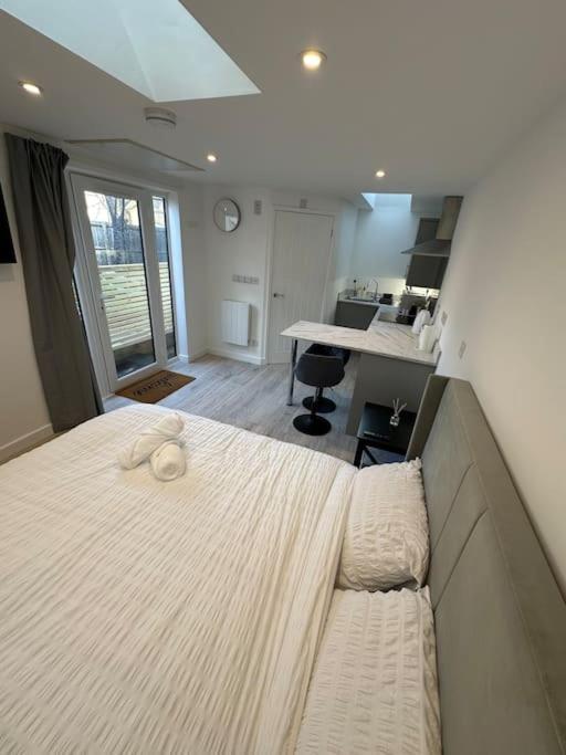 Whitsun Studio - Brand New Listing! Bristol Exteriör bild